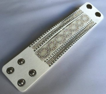 Lederen armband met strass