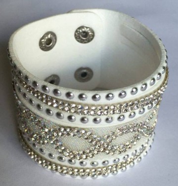 Lederen armband met strass