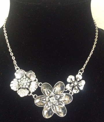 Ketting bloem met strass