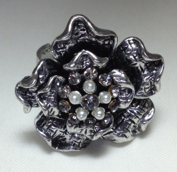 Ring vijf Parel-tjes bloem