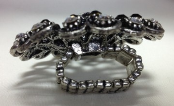 Ring Bloem Strass / Onyx