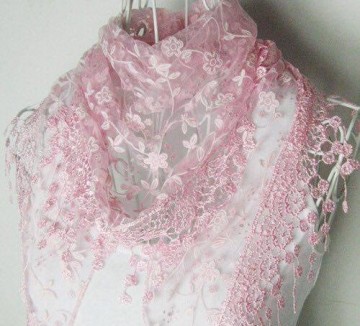 Driehoek sjaal van kant